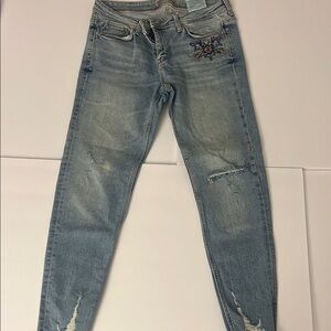 Zara Women's Blue Embroidered Jeans